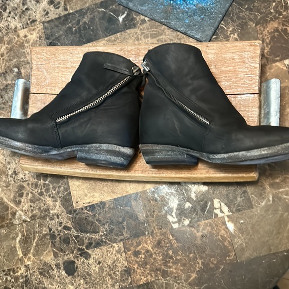 Cinzia Araia fringed ankle boots - Picture 8 of 11